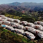 Appartement Spacious With 3 Pools & Gym *