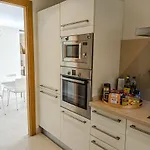 Spacious With 3 Pools & Gym Marbella
