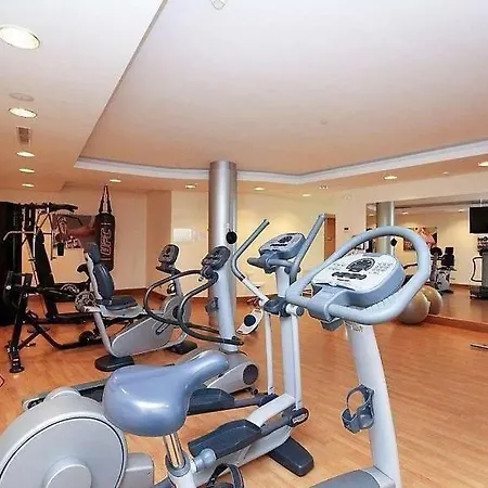 Lejlighed Spacious With 3 Pools & Gym