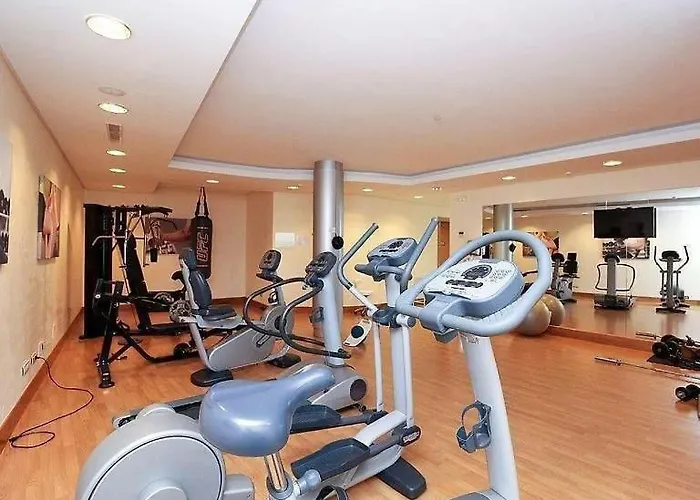 Lägenhet Spacious With 3 Pools & Gym