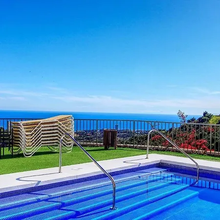 Spacious With 3 Pools & Gym * マルベーリャ
