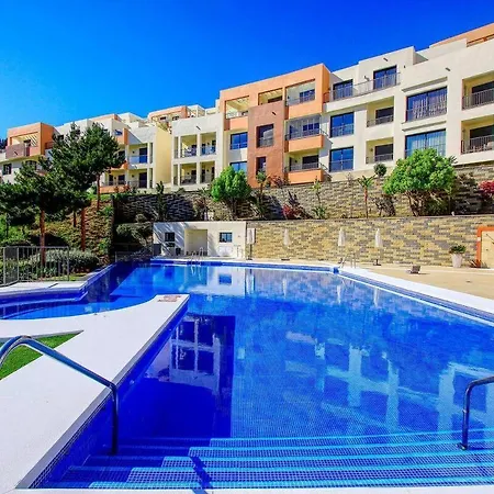 Spacious With 3 Pools & Gym Apartament *