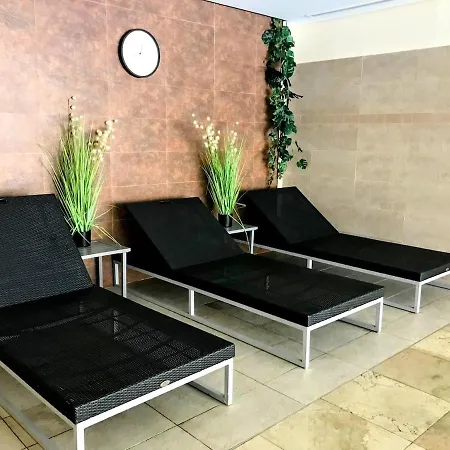 아파트 Spacious With 3 Pools & Gym 마르베야