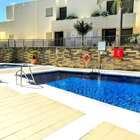 Apartment Spacious With 3 Pools & Gym *