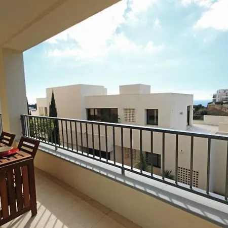 Spacious With 3 Pools & Gym Marbella