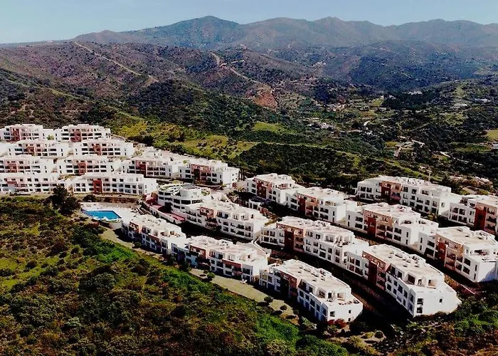 Apartament Spacious With 3 Pools & Gym *