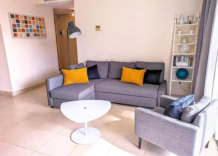 Spacious With 3 Pools & Gym Apartament *